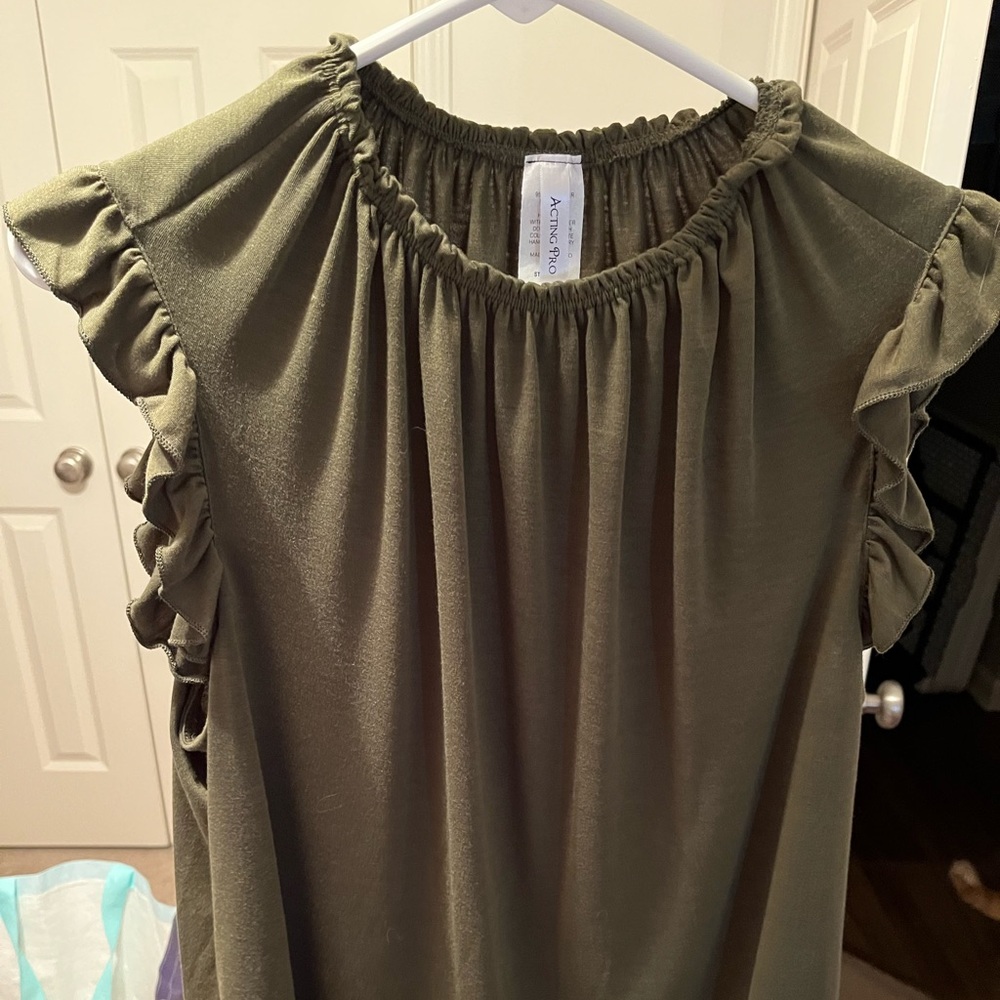 Soft Elastic Scrunched Neck Ruffle Top - Picture 7 of 9